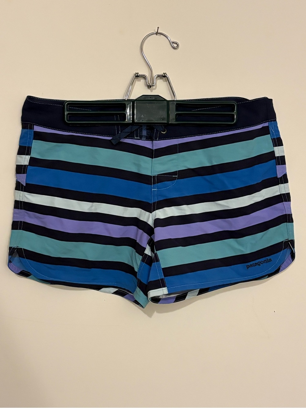 Patagonia W's Wavefarer® Boardshorts